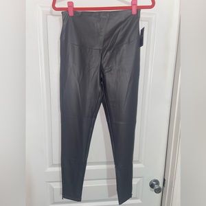 NWT Yummie leggings sz l/g, but honestly fit way smaller.